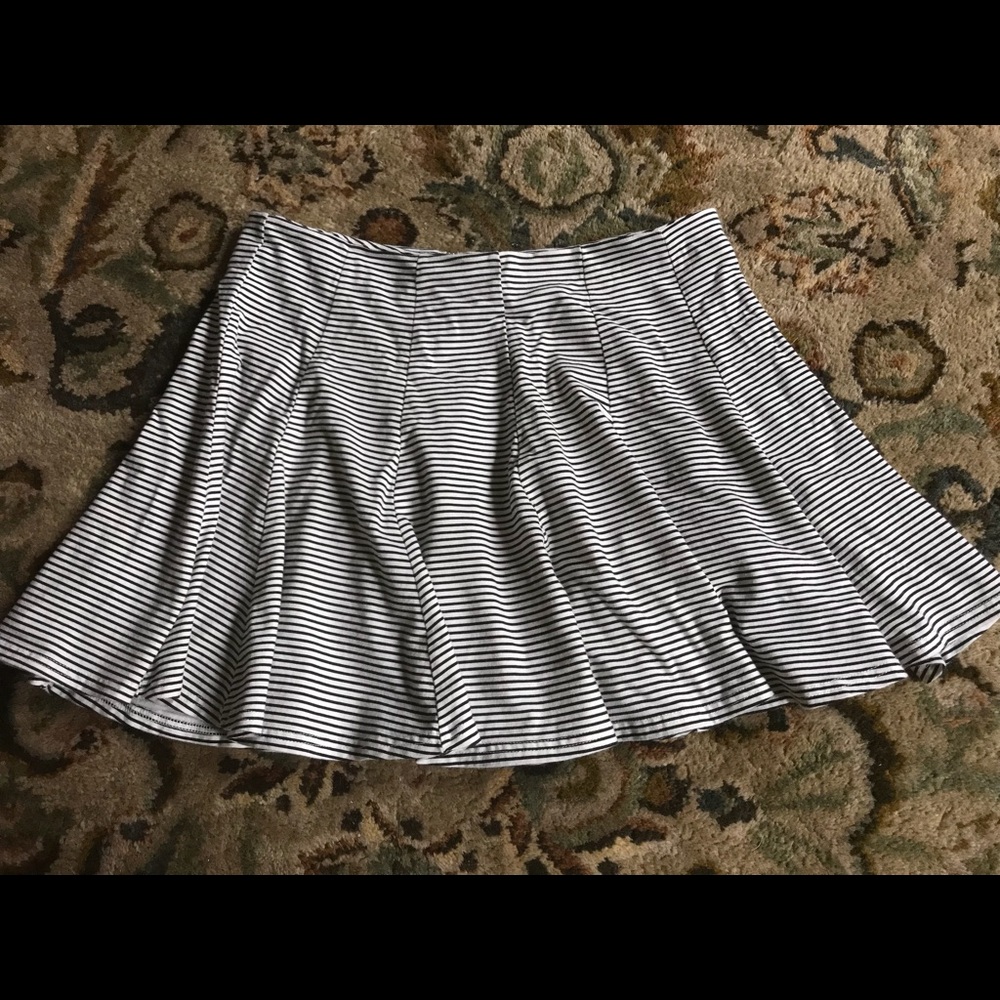 American eagle striped skirt!